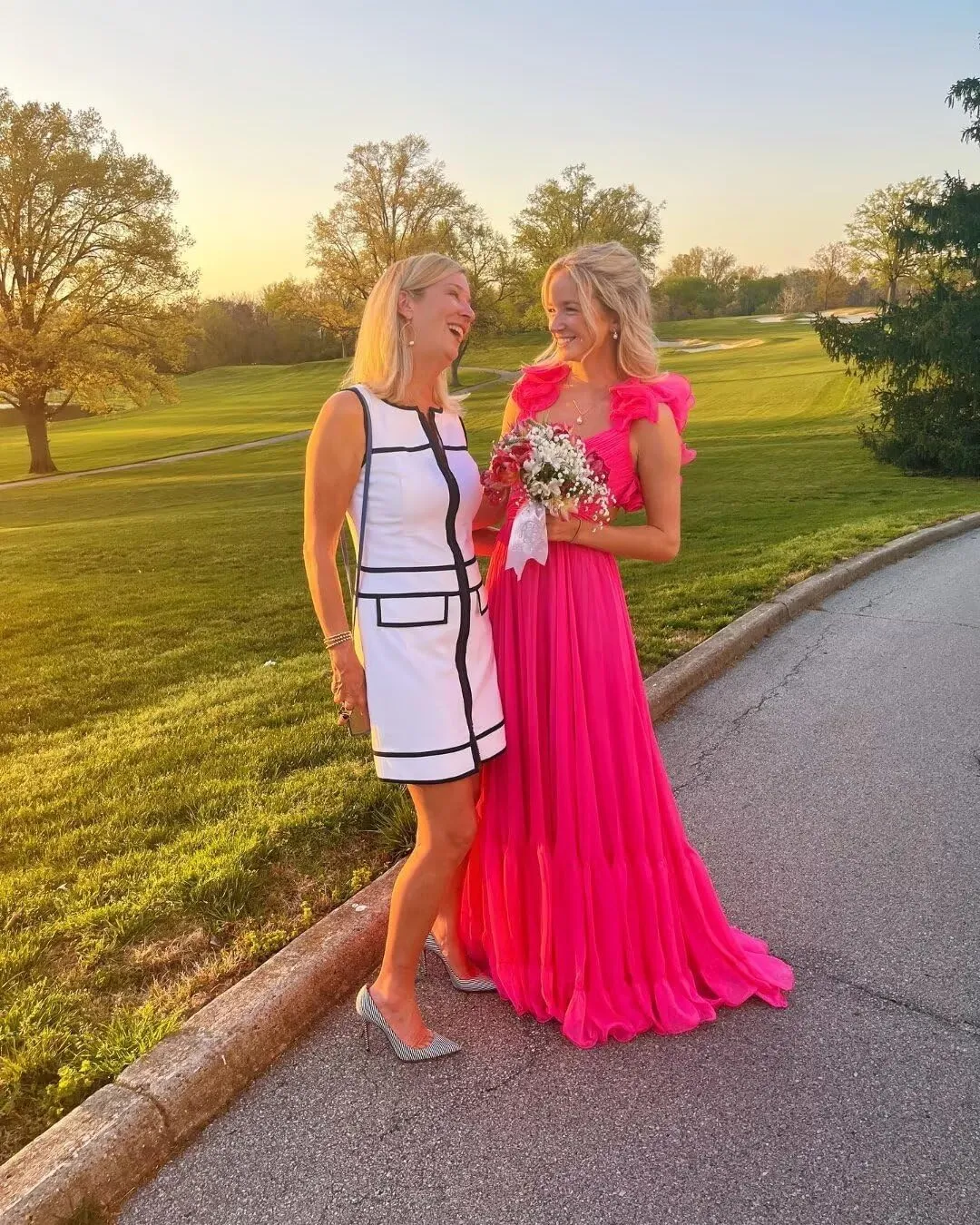 Chiffon Ruffle Prom Dresses V Neck Long Bridesmaid Dresses for Women Backless A Line Formal Evening Gowns