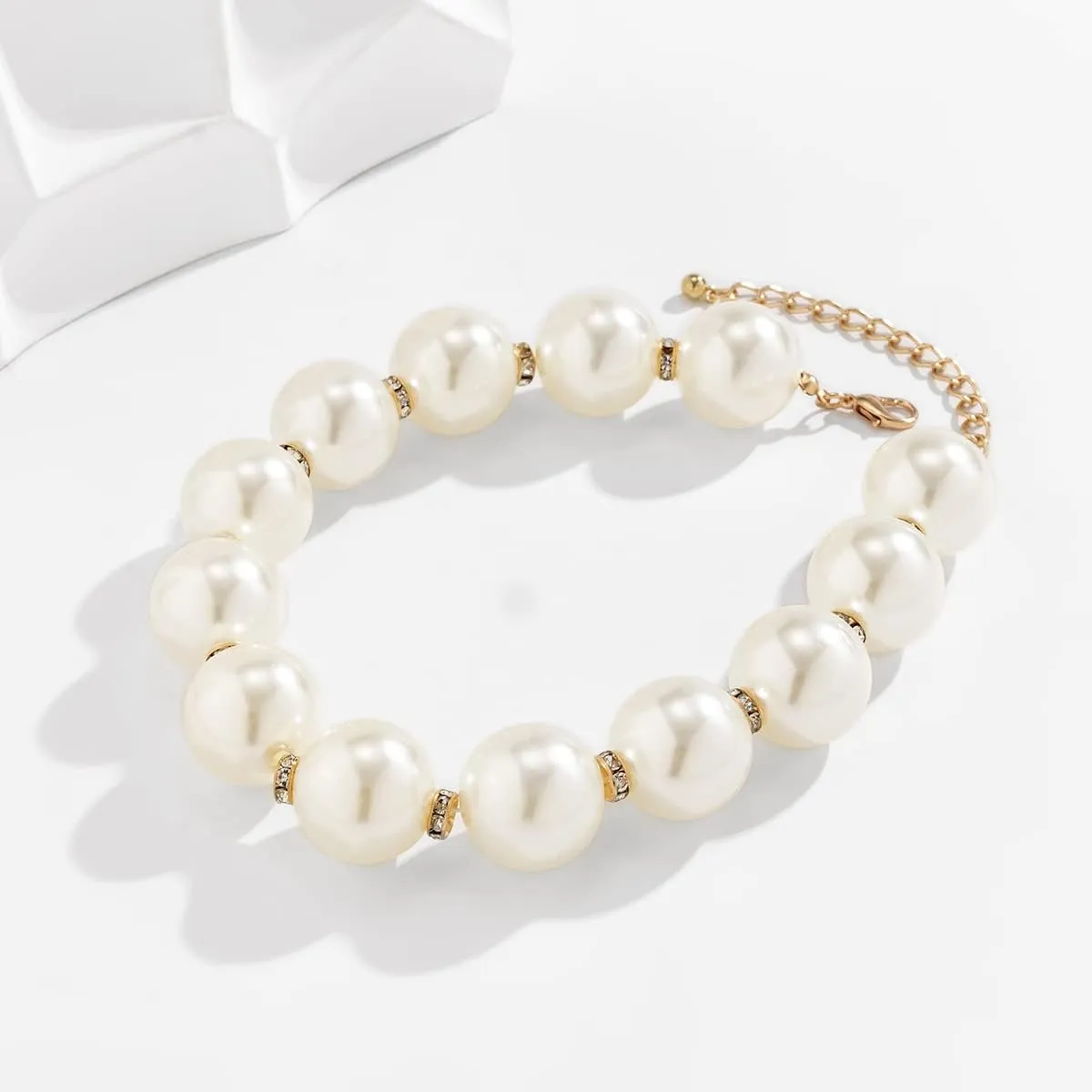 Elegant Big Pearl Short Collar Necklace Fashion Large Statement Imitated Pearl Collette Delicate Highlight Polished Pearl Clavicle Necklace for Women Girl Dainty Jewelry
