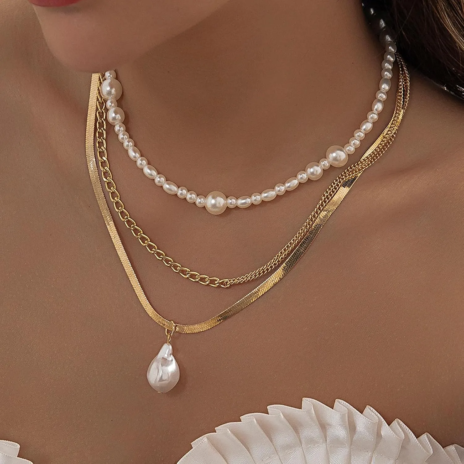 Gold Layered Necklaces for Women Dainty Pearl Pendant Necklace for Women Multilayer Baroque Pearl Necklace Boho Link Chain Necklace Jewelry Gifts