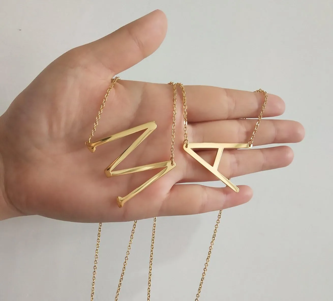 HUAN XUN Initial Necklace Alphabet Letter Charm Necklaces Jewelrys Name A to Z