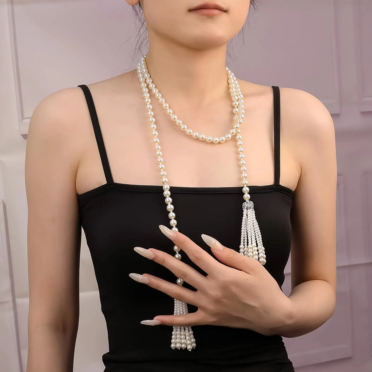 Long Pearl Necklace for Women Multilayer Faux Pearl Bead Long Strand Chain Chunky Big Pearl Necklace Vintage Stacked Tassel Strands Necklace Bridal Wedding Party 1920s Costume Jewelry