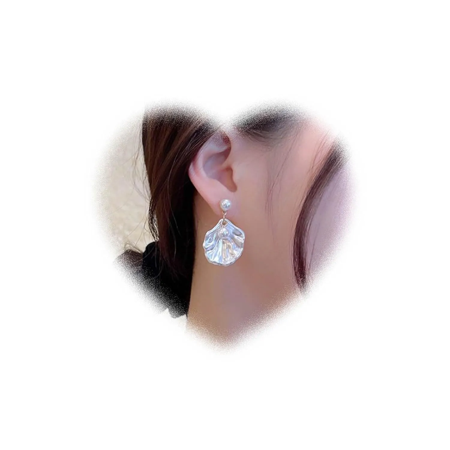 W WEILIRIAN Boho Pearl Shell Earrings Shell Dangle Drop Earrings Pearl Stud Earrings White Shell Drop Earrings Pearl Dangling Earrings Jewelry for Women and Girls Gifts