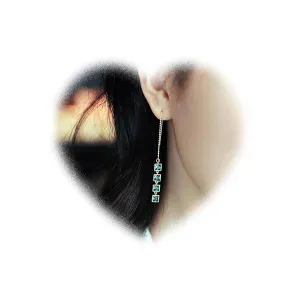 W WEILIRIAN Emerald Threader Earrings Green Crystal Threader Drop Earrings Green Linear Drop Earrings Emerald Ear Line Earrings Jewelry for Women and Girls Gifts