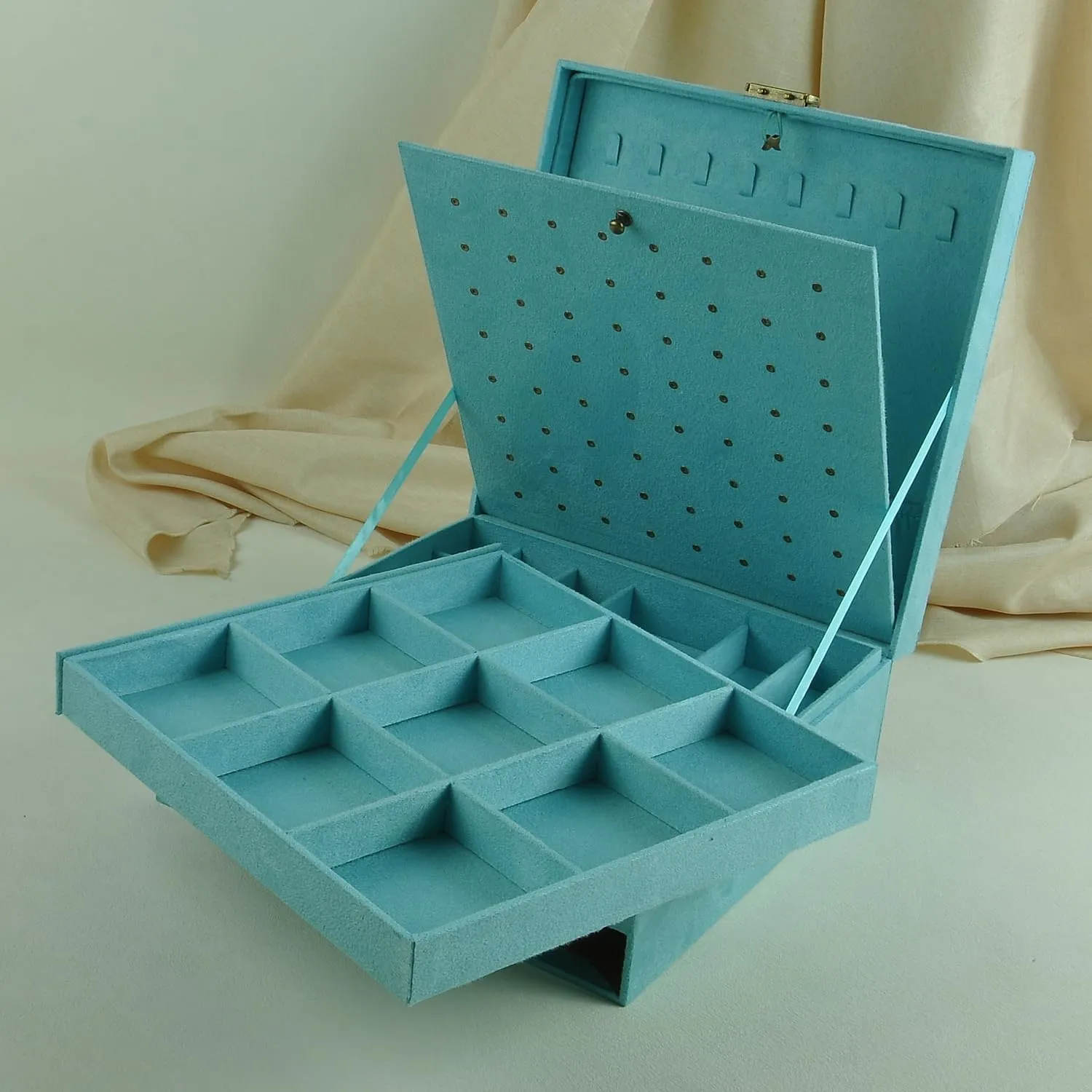 Women Jewelry Box Lockable 3 Layers Large Jewelry Organizer Storage Case for Earrings Necklaces Rings Bracelets,Green Display Jewel Holder (Light Green)