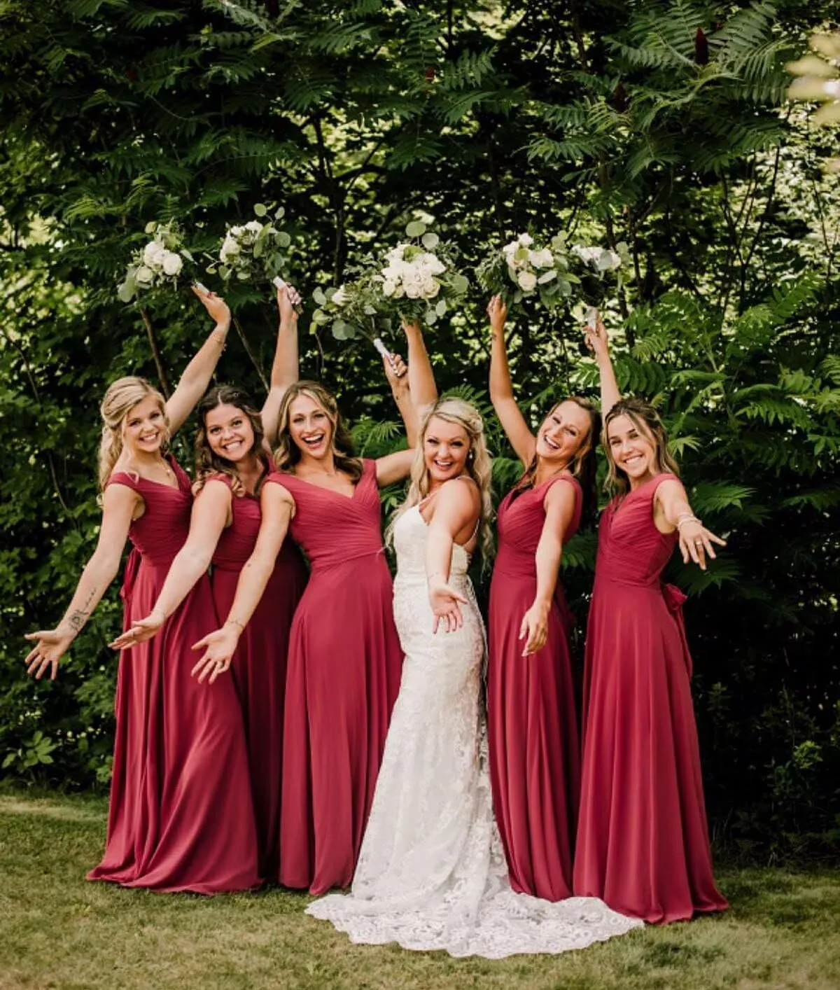 Women's V Neck Bridesmaid Dresses Long Pleats Chiffon Formal Party Dress with Pockets